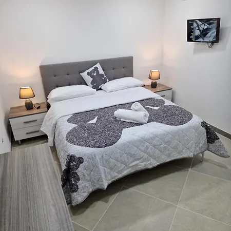 Rosselli House 5 Apartment *